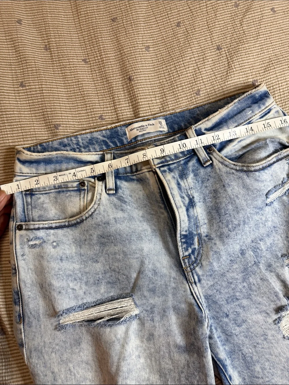Abercrombie & Fitch relaxed fit